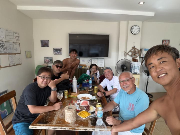 天気がよろしくないけど、海は楽しい！